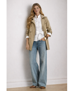 small stand-up collar white