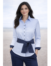 Contrast blouse with patch: light blue with navy / white...